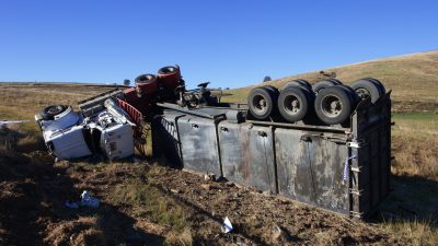 Tır kontrolden çıktı: Yaralılar var Lorem ipsum gibi yapay metinler